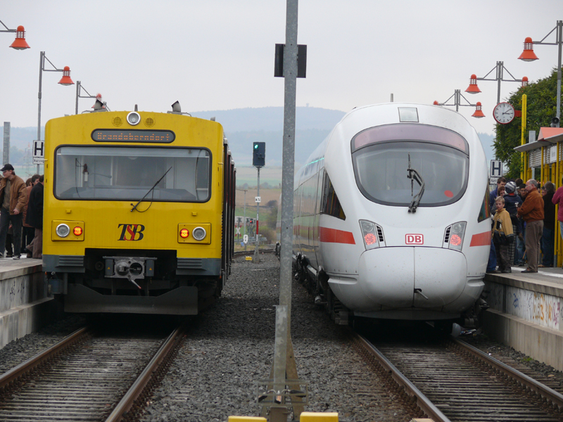 Diesel_ICE_und_Taunusbahn_in_Wehrheim