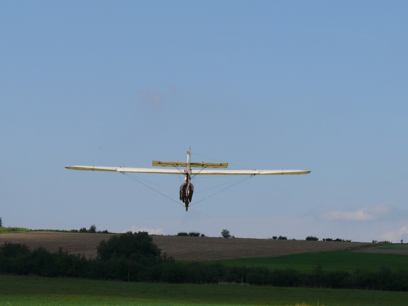 SG38_Oldtimer_Segelflugzeug_Gummiseilstart
