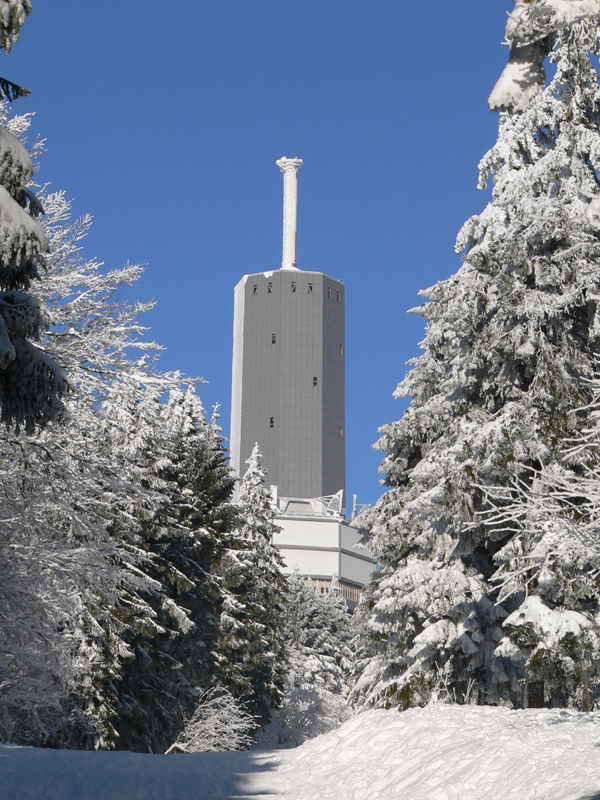 Feldbergturm_im_Schnee